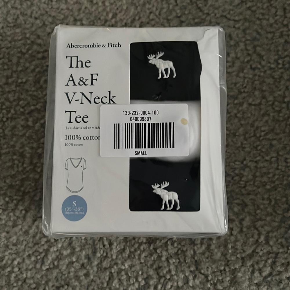 NWT A&F V Neck Tee Pack